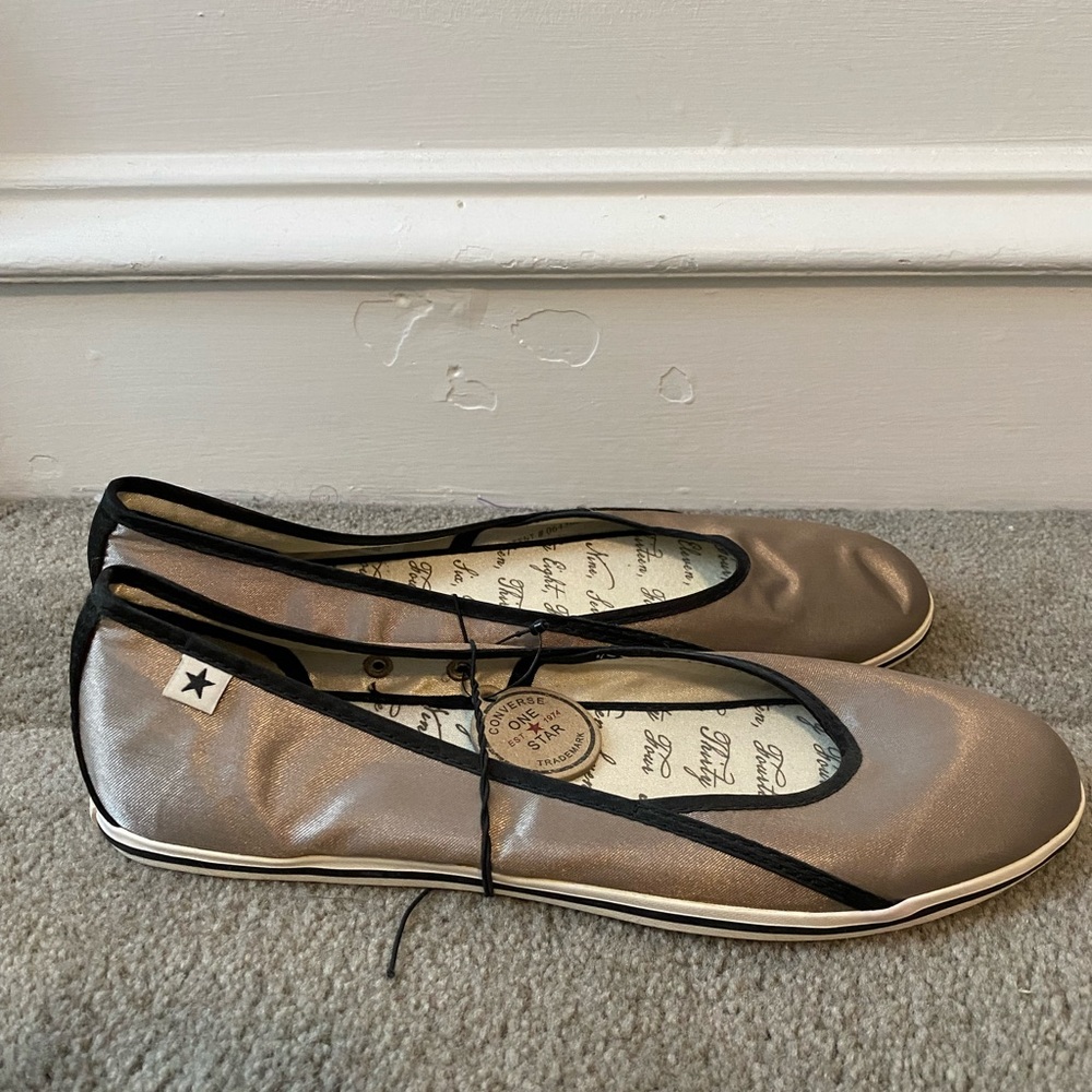 Converse One Star Size 10. NWT